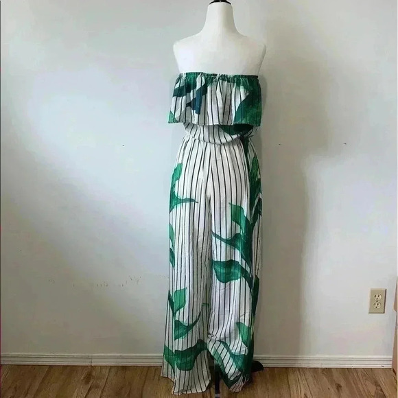 BNWOT Jealous tomato Striped floral  bardot jumpsuit size M - Picture 3 of 4
